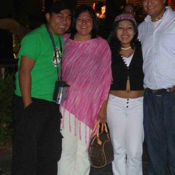 carlosyeseniareneycaro